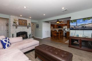 Pet-Friendly Condo at MM-19 w/ Boat Slip & Lake Views - 6