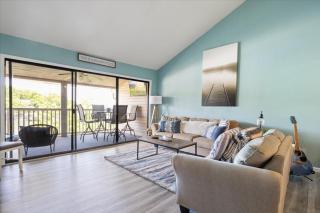 Lake Views, Lakefront Pool, Great Location! - 7