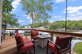 Lakefront Oasis with Skylights & Covered Boat Slip For Extra Adventure - 9