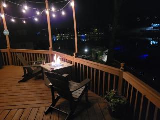 Lakefront Oasis with Skylights & Covered Boat Slip For Extra Adventure - 7