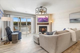 Newly Updated, Amazing Views, Boat Slip & Heated Pool - 3