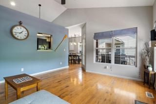 Lux Lakehouse w/ 2 Living Areas, Screened Porch & Dock Access at 22MM - 9