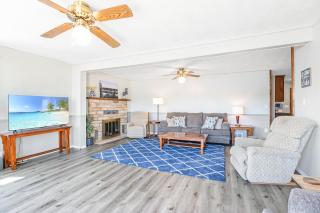 Ultimate Waterfront Getaway, Amazing Lake View - 3