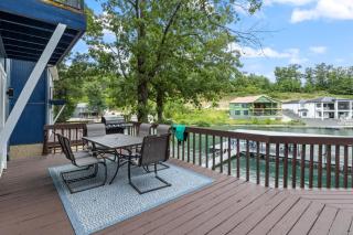 Our Cove Retreat - Perfect for Wave-Free Swimming, Tanning & Prime Location Fun! - 9