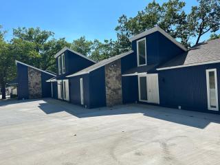 Our Cove Retreat - Perfect for Swimming, Tanning & Prime Location Fun! - 0