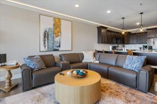 Upscale Lakeside Condo with Extraordinary Amenities at Topsider in Osage Beach 19mm - 2