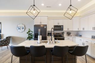 Scenic Views, Outdoor Grill & Dine, Fireplace, Games - 1