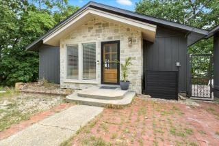 Hot Tub, Main Channel Views, Great Outdoor Spaces, Blackstone - 0