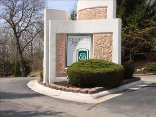 Upscale Condo, Amazing Views, Pools and Pickleball - 8