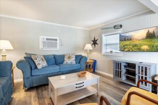 Perfect Family House in Osage Beach with Expansive Deck, Private Dock, & Boat Slip - 2