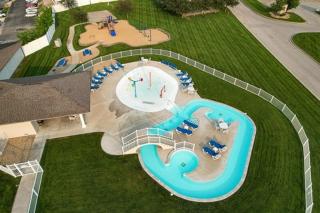 Nautical-Inspired Lakefront Unit w/ Awesome Views - 9