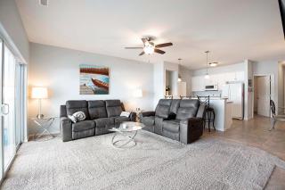 Island Life! Pool, Grilling Patio & Amazing Views! - 0