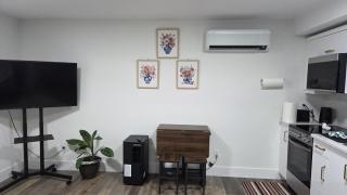 Cozy Modern Basement Suite in Riverview - 9