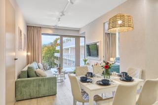 Golden Hour Apartments- Greeneri 310 - 0