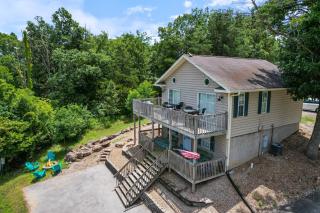 Perfect for Bachelor-Bachelorettes & Friend Groups! - 0