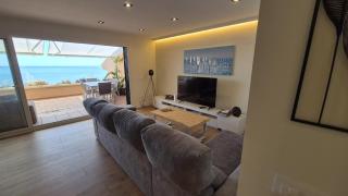 Espectacular Piso en Primera Linea - 3