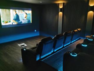 Timeless-Texas-Inn - Heated Pool Oasis & Lux Vibe - 8