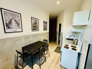 Apart Complex GREY Rewolucji 27 - 1