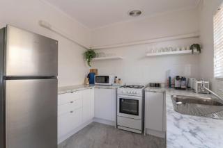 Gem Apartment 4 - Courtyard I Beach I Wifi I Cafes - 7