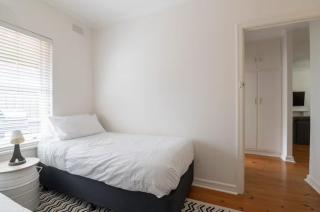 Gem Apartment 4 - Courtyard I Beach I Wifi I Cafes - 6