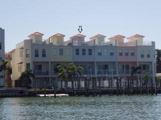 Clearwater Beach Townhouse with Rooftop Patio - 0