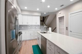 Clearwater Beach Townhouse with Rooftop Patio - 1