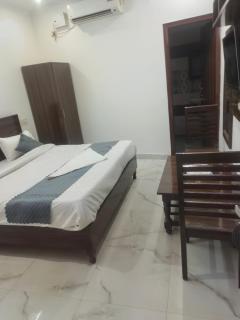 Hotel the Chandigarh - 4