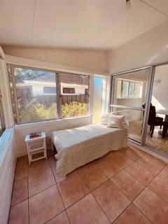 Maree's Beachfront House - Free Internet - 7