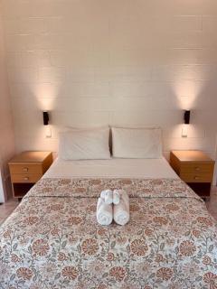 Maree's Beachfront House - Free Internet - 6