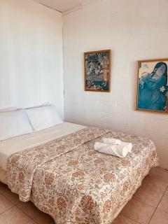 Maree's Beachfront House - Free Internet - 3