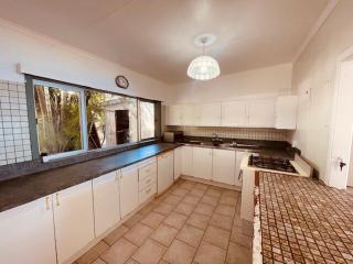 Maree's Beachfront House - Free Internet - 1