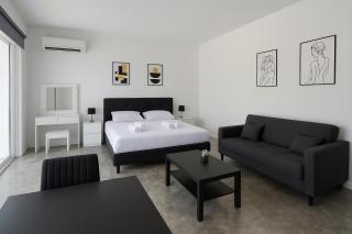 EvAndrea Tefkrou - Stylish Studio in Kato Paphos - 0