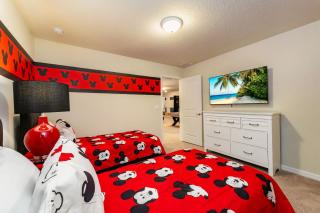 Wonderful new 8br w pool arcades movie theater - 1