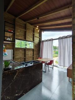 Apartamento de 2 Quartos para 4 Pessoas - 5 min da Praia - 0