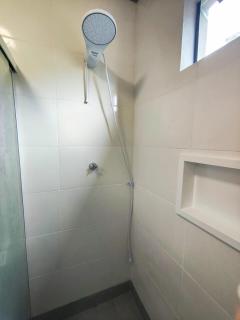 Apartamento de 2 Quartos para 4 Pessoas - 5 min da Praia - 1