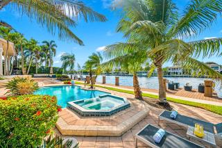 Waterfront Heated Pool Canal View Access Coastal Key VlLLAS - 2