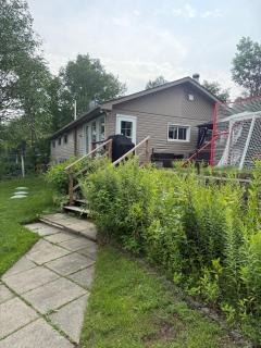 3 Bedroom Lakefront Cottage, OFSC & Trails Nearby - 9