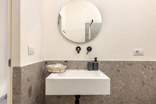 Boutique Via Veneto Apartment by SupaStays - 3