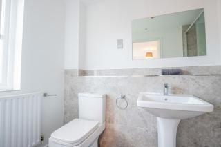 50 Sansome Place - 4