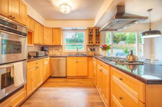 Spruce White House - Beaverton - 6
