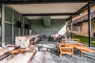 Lakefront Dock & Fire Pit Book with Family for Wurstfest Now - 7