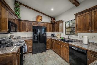 Lakefront Dock & Fire Pit Book with Family for Wurstfest Now - 3