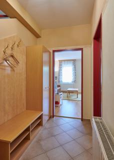 DAS BURGENNEST, Bademantelgang zur Therme Lutzmannsburg, Garten, Parkplatz - 5