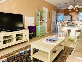 123 Beau Clair - Beachside Townhome with Balcony and Pool in Long Beach - 7