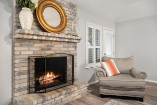 Close to Main Hot Tub Gameroom Pet & Family Friendly - Fredericksburg - 9