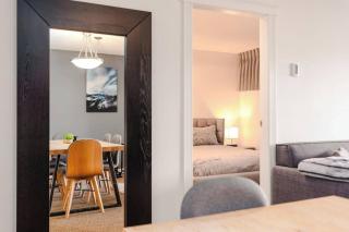 Whistler Village Retreat, Private Hot Tub & Sauna - 3