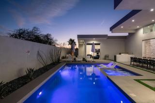Silver @ Elemento49 Pool Spa Sleeps 16 - 8