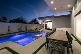 Silver @ Elemento49 Pool Spa Sleeps 16 - 6