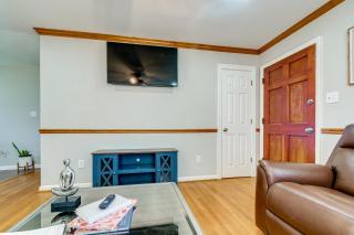 Golf and Hike Family Home 8 Mi to Downtown Clayton - 4