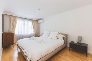 Luxury 3BDR Home w Garden and Parking West London - 7